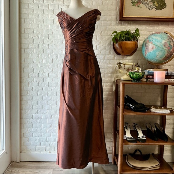 Symphony of Venus Liquid Metallic Copper Ornately Ruched Gathered Bodice Gown - Picture 10 of 17
